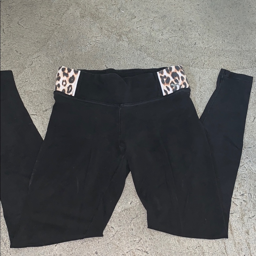 PINK yoga leggings